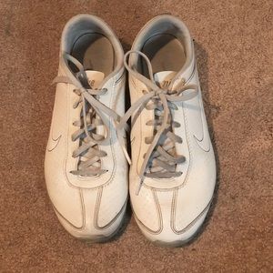 Size 8.5 Nike Cheer/ Running Shoe White